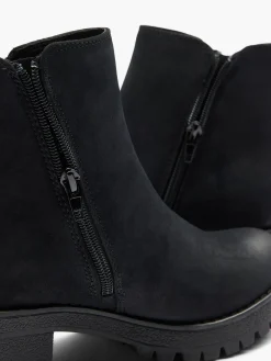 Black Ankle Boot with Tassel Zipper