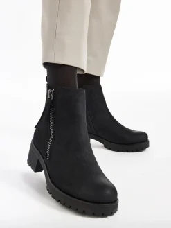 Black Ankle Boot with Tassel Zipper