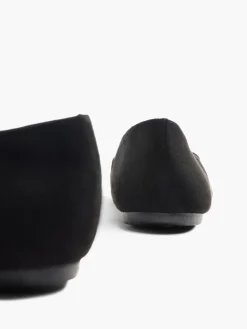 Black Ballerina with Matching Chain Detail