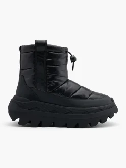 Black Buffalo Chunky Sole Snowboot