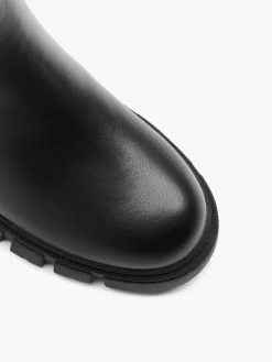 Black Heeled Chelsea Boot with Stretch Back