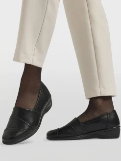 Ladies Slip On Comfort Shoe